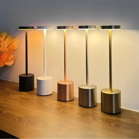Luminária LED 3 em 1 Recarregável (Tipo C)